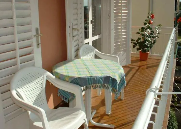 App Zardin Mit Balkon By Interhome Apartamento Punat