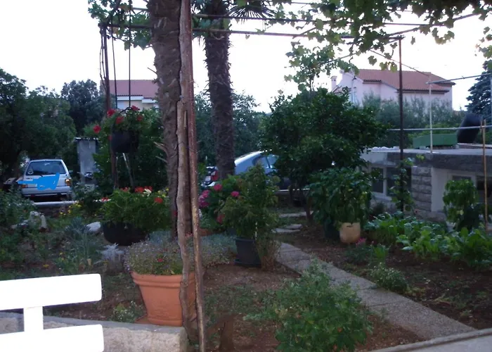 App Zardin Mit Balkon By Interhome